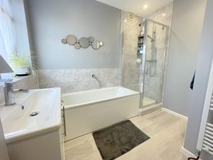 Hastings Place- click for photo gallery